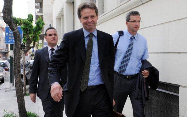 Απολύσεις με ονοματεπώνυμο ζητάει η τρόικα