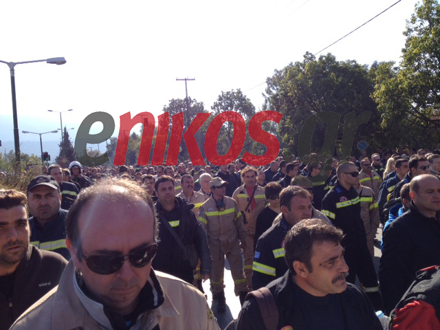 Τώρα-Διαμαρτυρία πυροσβεστών, κλειστή η Κατεχάκη