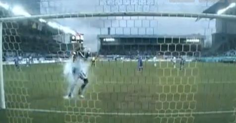 Τραυμάτισαν παίκτη με βεγγαλικά