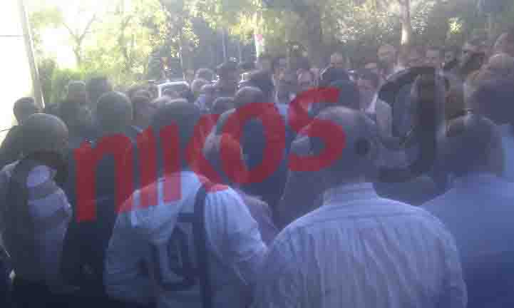 Φωτό:Διαμαρτυρία στο ΥΠΕΚΑ