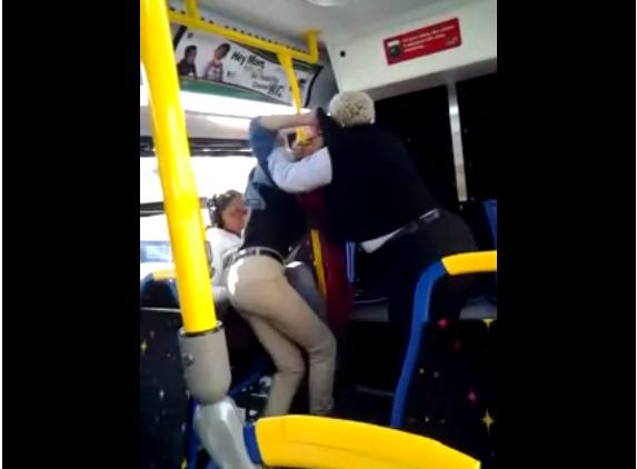 Βίντεο-Οδηγός επιτίθεται σε μαθήτρια