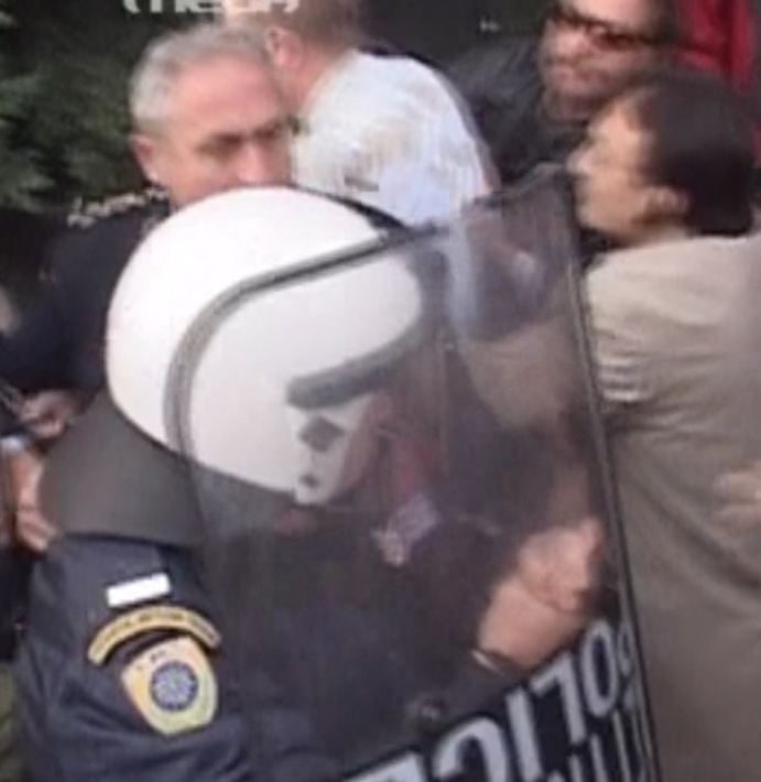 Τώρα – Τρεις προσαγωγές για τα χθεσινά επεισόδια στη ΔΕΘ