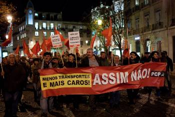 Πορτογαλία:Στους δρόμους οι ένστολοι
