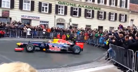 Ο Φέτελ …γιορτάζει το πρωτάθλημα