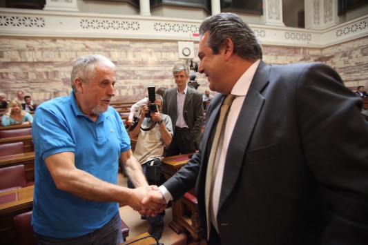 Μανώλης μηνύει Καμμένο