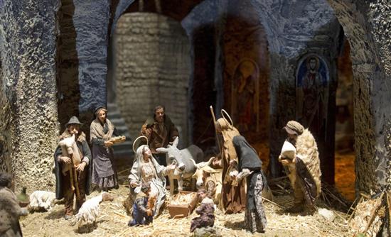 Χριστός γεννάται…