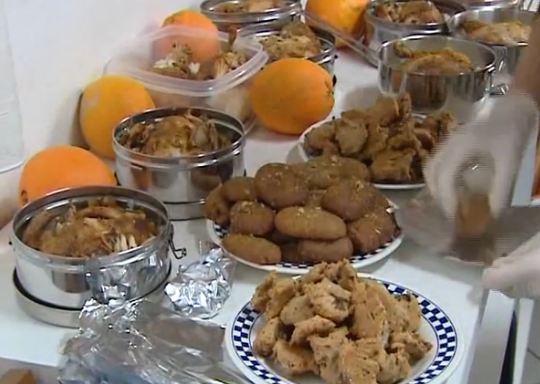 “Eυχαριστώ” για ένα πιάτο φαγητό