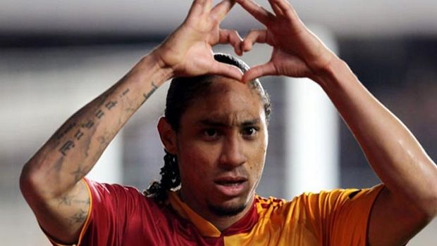 Ανακοινώνει Πίνο ο Ολυμπιακός