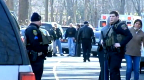 Τρία Ελληνόπουλα σώθηκαν από το μακελειό στο Κονέκτικατ