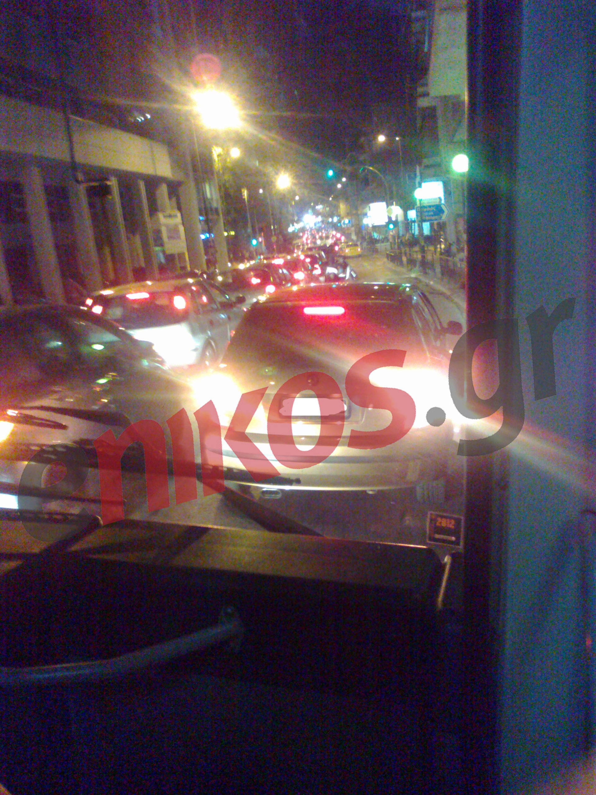 Τώρα-Φωτό:Κομφούζιο στη Βουλιαγμένης