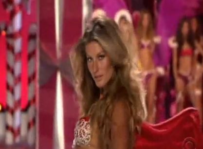 Μαμά έγινε και πάλι η Gisele