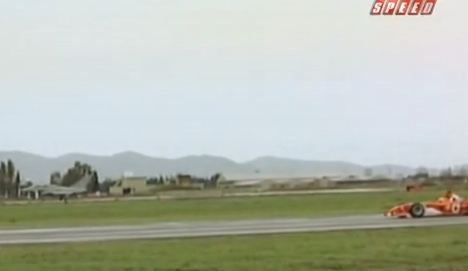 BINTEO: Ferrari vs Eurofighter