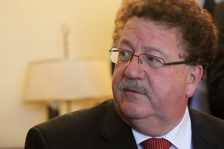 Σε σύσκεψη με τσιπούρες ο Φούχτελ