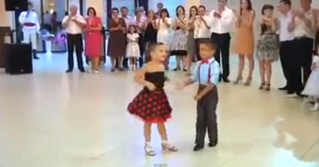 ΒΙΝΤΕΟ-Αυτά να πάρουν στο Dancing