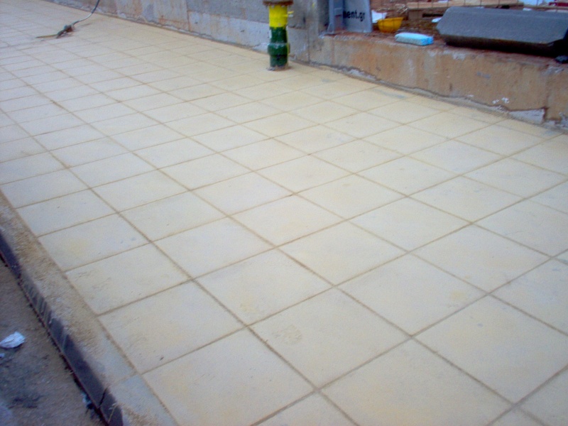 Με προσημειωμένα χαρτονομίσματα…