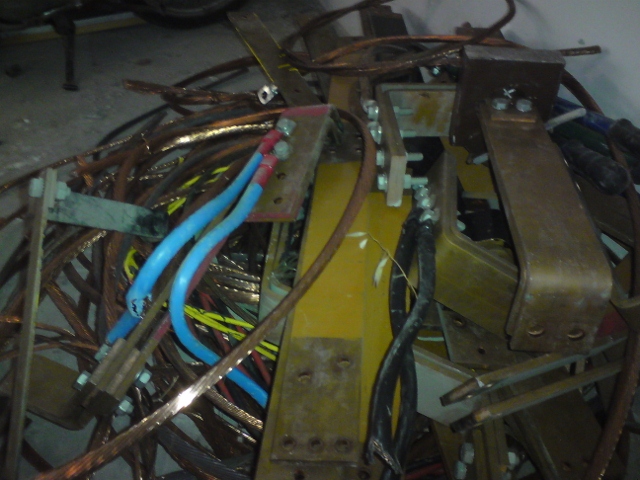 “Ξήλωσαν” 400 κιλά χαλκού