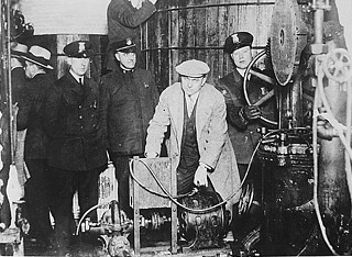 1933: Καταργείται η ποτοαπαγόρευση στις ΗΠΑ
