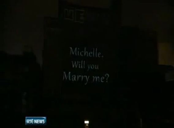 Πρόταση γάμου μέσω Twitter