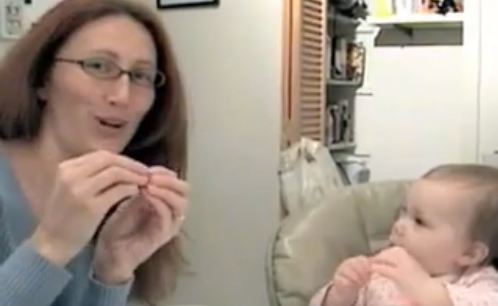 Μωρό «μιλάει» στην νοηματική