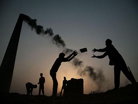 Στο 30% η αδήλωτη εργασία