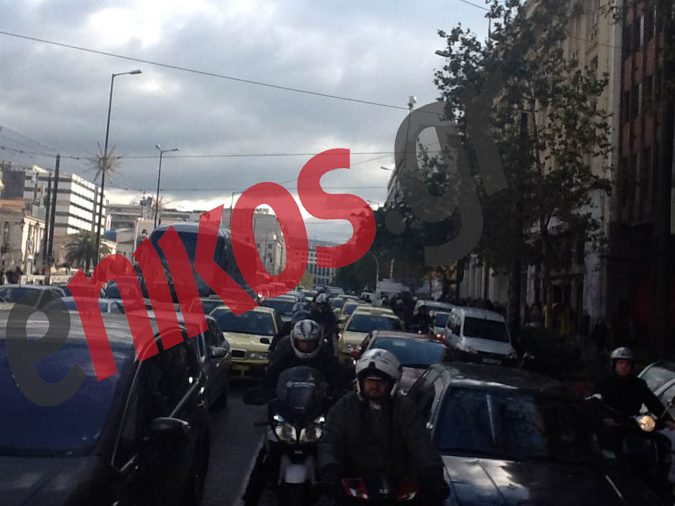 Τώρα-ΦΩΤΟ:Ακινητοποιημένα τα αυτοκίνητα στο κέντρο