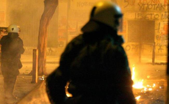 Συνελήφθησαν 15 για τα επεισόδια