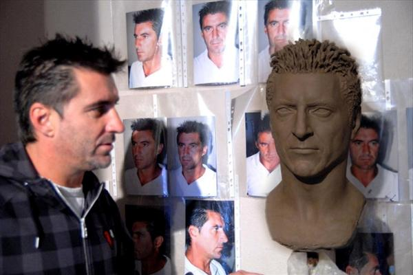 Κέρινο ομοίωμα και για τον Ζαγοράκη