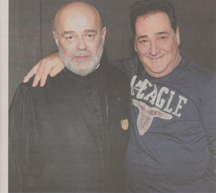 Ένας πάτερ στα μπουζούκια… για καλό σκοπό