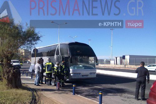 Φωτιά σε τουριστικό λεωφορείο