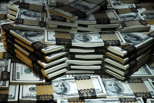 Η Ελλάδα… πληρώνει