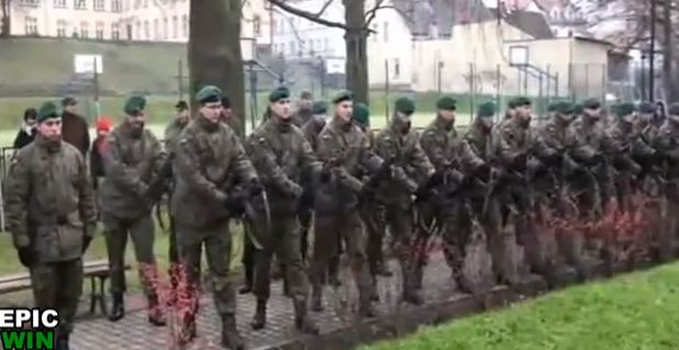 ΒΙΝΤΕΟ- Τον πυροβόλησε στο… άγημα