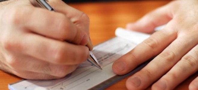 1,25 δισ. € σε ακάλυπτες επιταγές