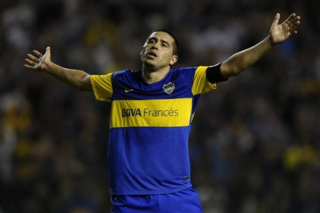 «Βόμβα» Ρικέλμε στον Πειραιά