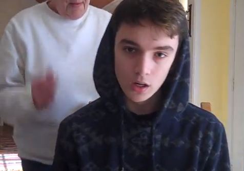 Όταν η γιαγιά χορεύει ραπ