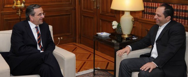 Διαψεύδει το Μαξίμου αλλά η Ζαρούλια… προσβλήθηκε