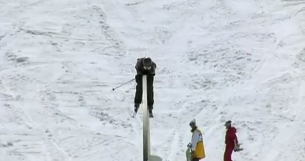 ΒΙΝΤΕΟ-Εντυπωσιακές τούμπες στο χιόνι