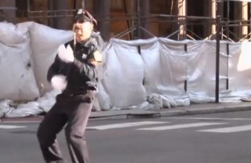 Το… σόου του τροχονόμου