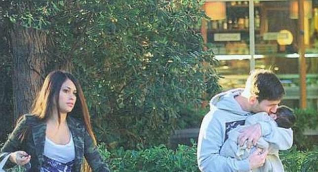 Σύσσωμη η οικογένεια Μέσι