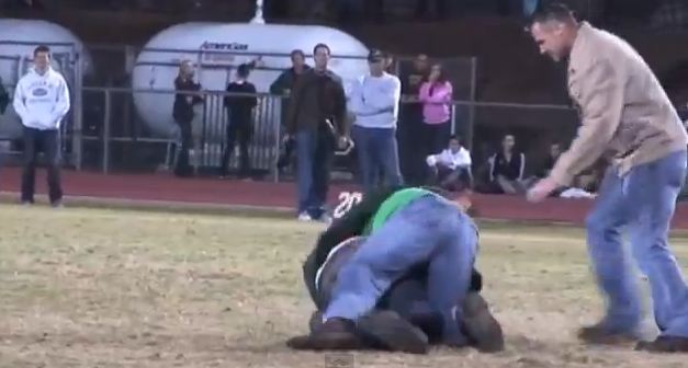 ΒΙΝΤΕΟ- Έκανε το λάθος να διακόψει τον αγώνα