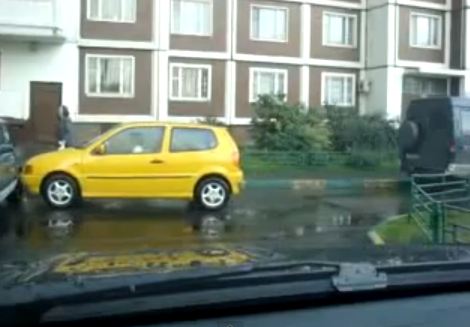 ΒΙΝΤΕΟ-Πάρτε τη για…παρκαδόρο