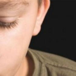 52χρονη ασελγούσε σε 13χρονο