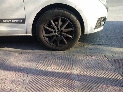 Παρκάρουν σε ράμπες αναπήρων