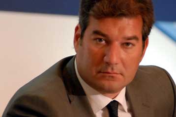 Αγωγές προαναγγέλλει ο Καραχάλιος