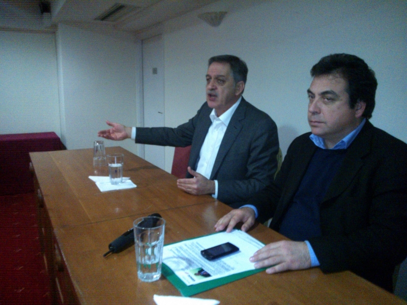 Τρεις κι ο.. κούκος στο ΠΑΣΟΚ