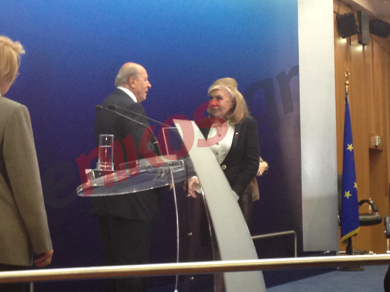 ΦΩΤΟ: Βράβευση της Μαριάννας Βαρδινογιάννη