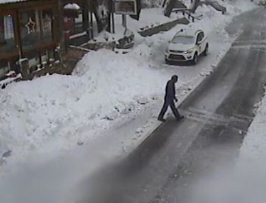 Χιονίζει στα Χάνια Πηλίου