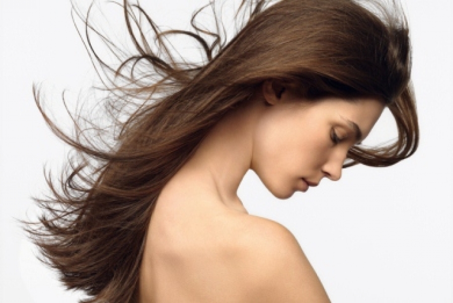 Θαμπά μαλλιά; Δοκίμασε τη βότκα