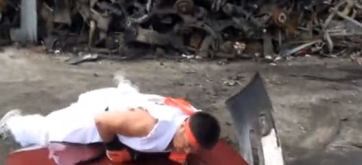 Ο …καταστροφέας αυτοκινήτων!