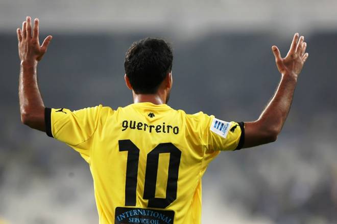 Περιπέτεια στον αέρα για την ΑΕΚ