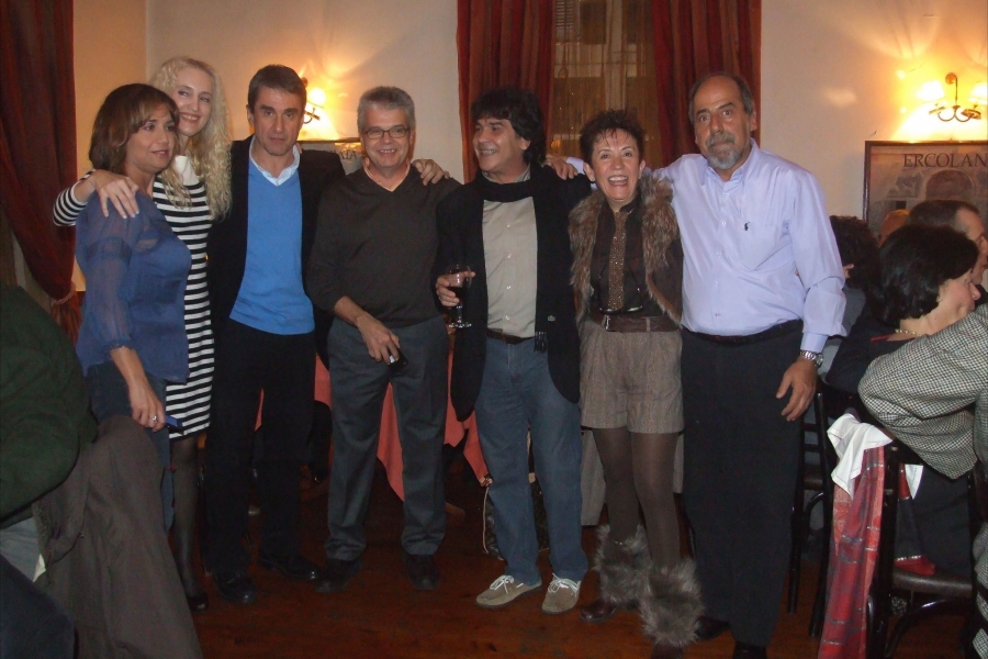 ΦΩΤΟ-Ο Λοβέρδος συνάντησε τους συμμαθητές του στην Πάτρα